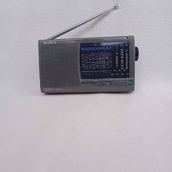 Sony sw11 Radio 12 Band Made in Japen 2