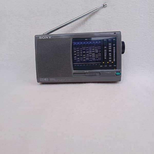 Sony sw11 Radio 12 Band Made in Japen 3
