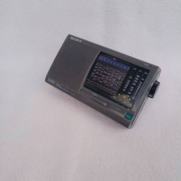 Sony sw11 Radio 12 Band Made in Japen 4