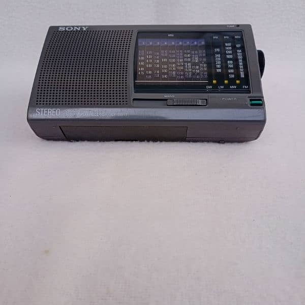 Sony sw11 Radio 12 Band Made in Japen 9