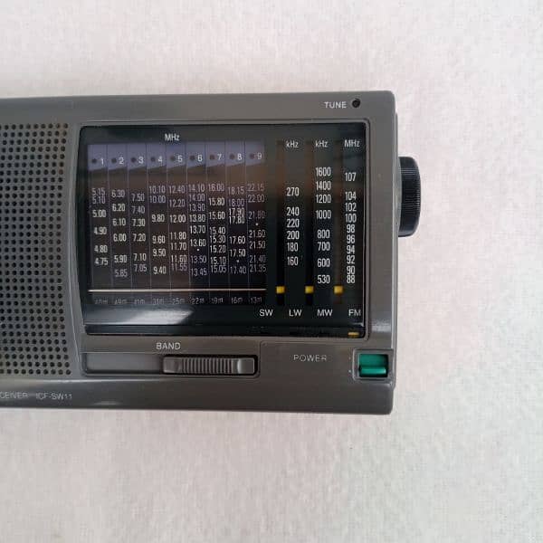 Sony sw11 Radio 12 Band Made in Japen 12