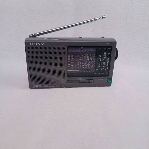 Sony sw11 Radio 12 Band Made in Japen 14