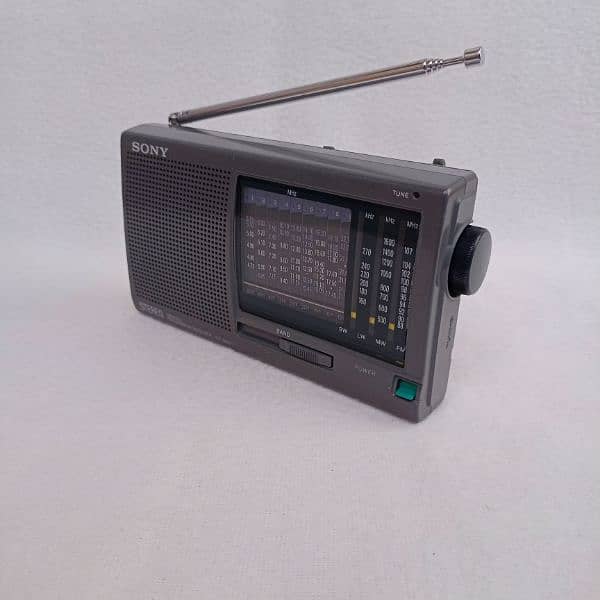 Sony sw11 Radio 12 Band Made in Japen 15