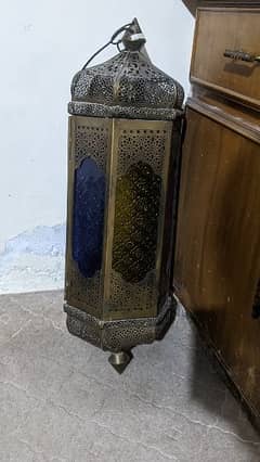 antique style lamp. new condition not damaged