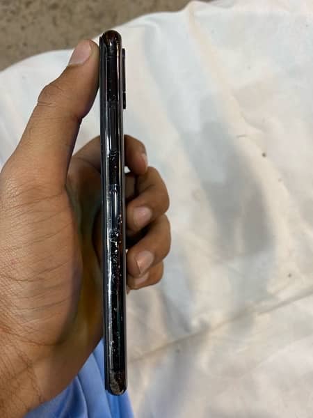 iphone x non pta 64 bettry change but original 64 gb 5