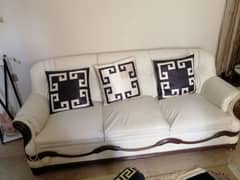 5 seater leather sofa set for urgent sale good condition