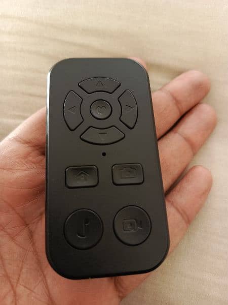 Bluetooth remote for mobile phone 1