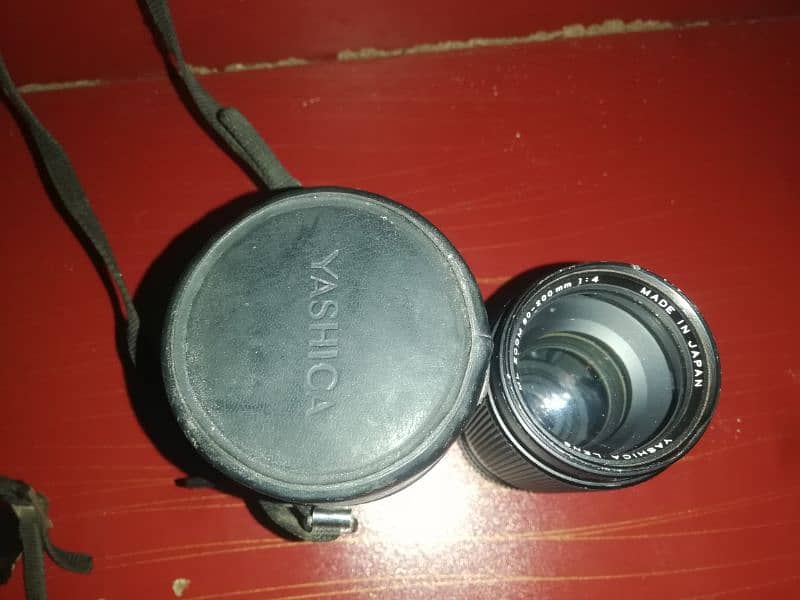 Vintage Yashika camera 8
