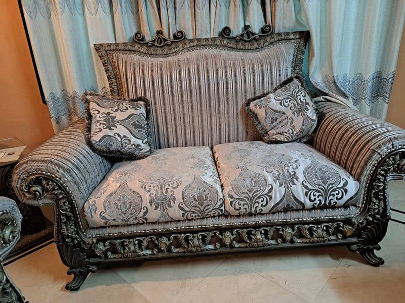 8 Seater Sofa With Lush Condition 10