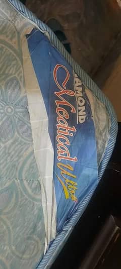 medicated mattress 10/9 condition with bed or with out bed 03218669950