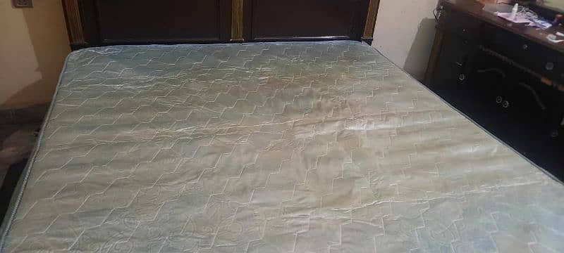 medicated mattress 10/9 condition with bed or with out bed 03218669950 1