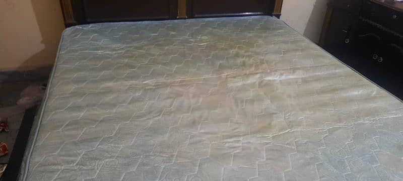 medicated mattress 10/9 condition with bed or with out bed 03218669950 3