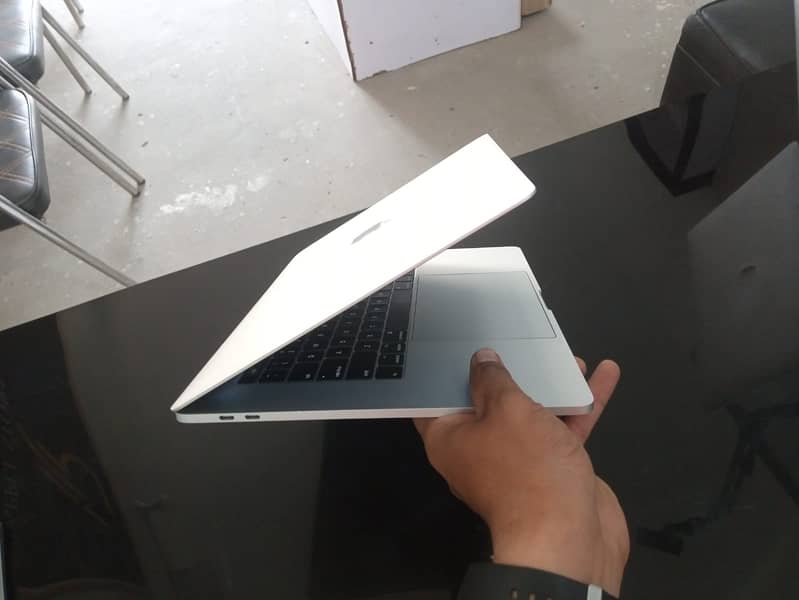 Apple Macbook Pro 2017 Space Gray 3
