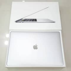 Apple Macbook Pro 2017 space Gray Good conditon