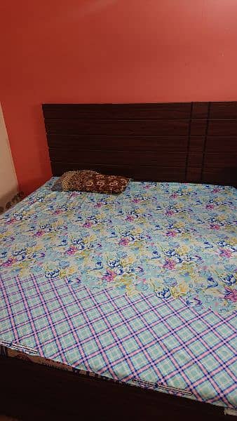 big size bed 6,6 1/2 with mattress 0