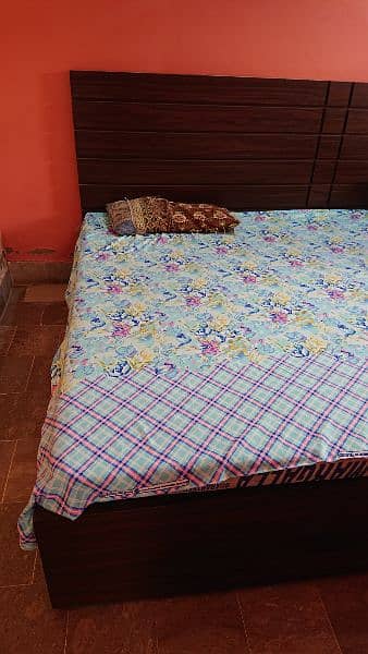 big size bed 6,6 1/2 with mattress 3