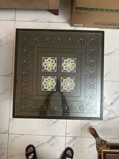 1 pair of side tables