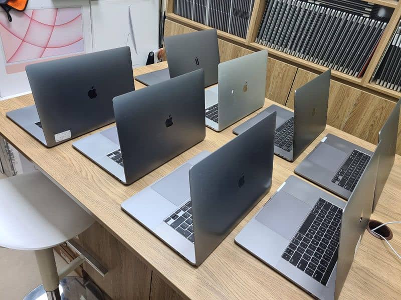 Apple MacBook Pro i7 i9 and M1 M2 10 by 10 condition 6