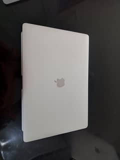apple Macbook Pro 2017 core i7