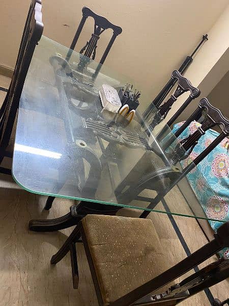 Dining Table Set. Nice Condition , Fixed Price 4