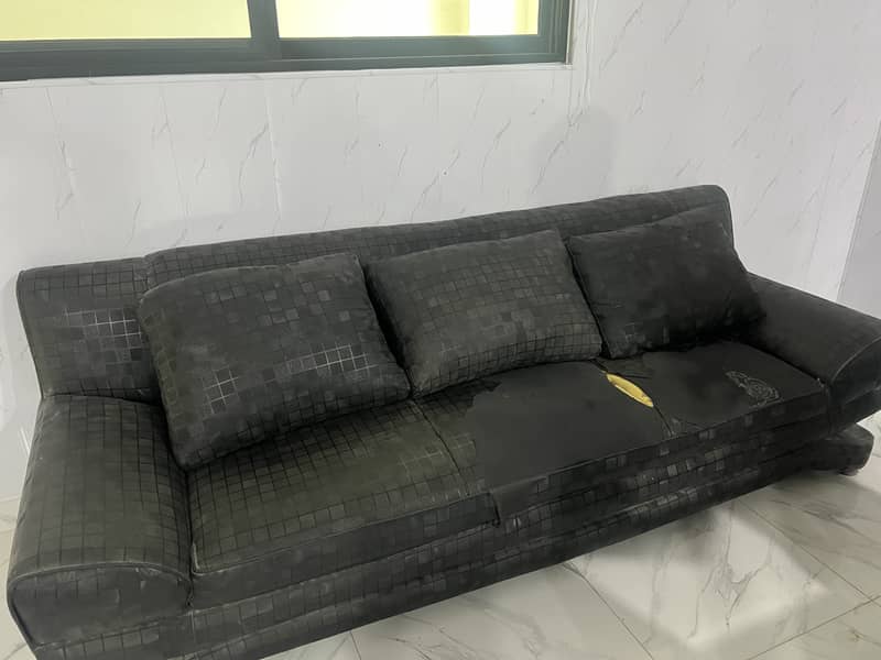 5 seater sofa set available for sale 1
