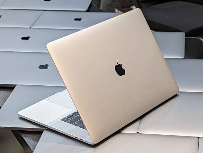 Apple Macbook Pro Core i7    16/512 0