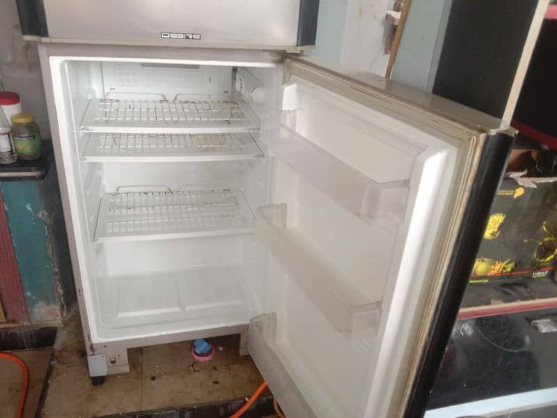 pel Refrigerator Medium Size 3