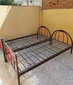 2 steel beds