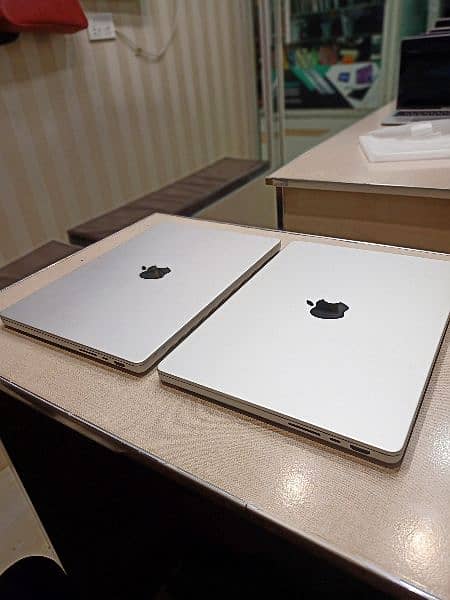 apple MacBook pro m3 max  36/1tb non active 0