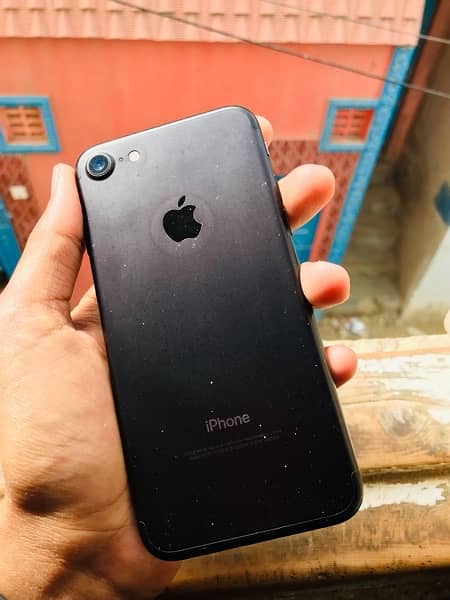 iPhone7 PTA Approved 128 Gb 10