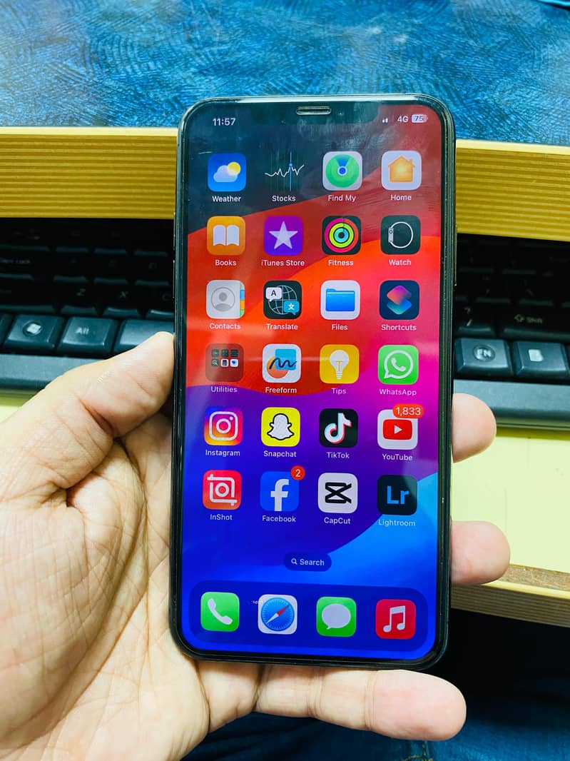 IPHONE 11 PRO MAX 256 GB PTA APPROVED WITH BOX 10