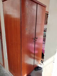 Double door cupboard in good condition