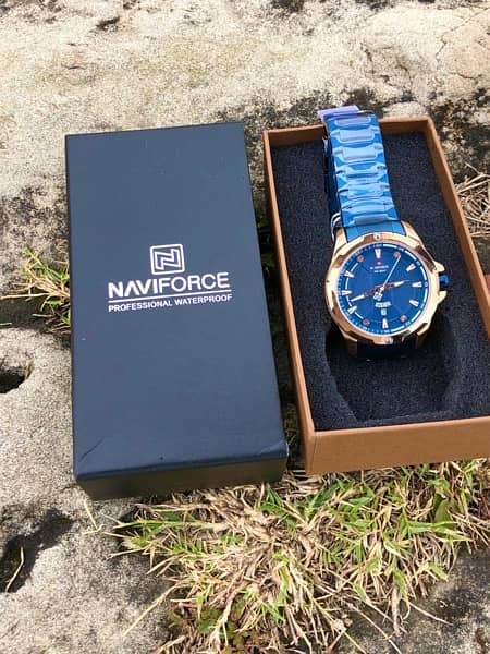 NaviForce Mens and womens watches for urgent sale new 3