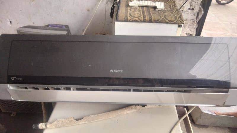 Dc inverter gree 2 ton orgenal condition 0