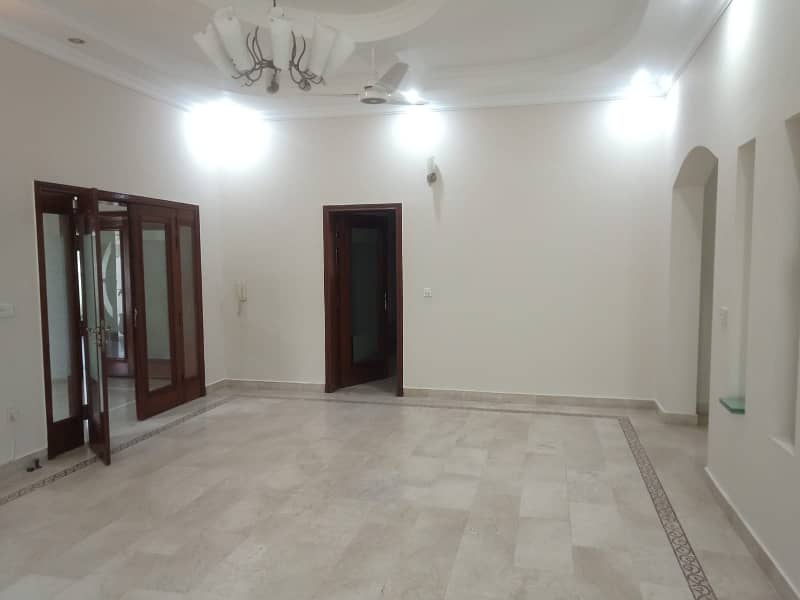 1 Kanal Modern Design Like a new House Available for Rent in AA Block Phase 4 DHA Lahore 8