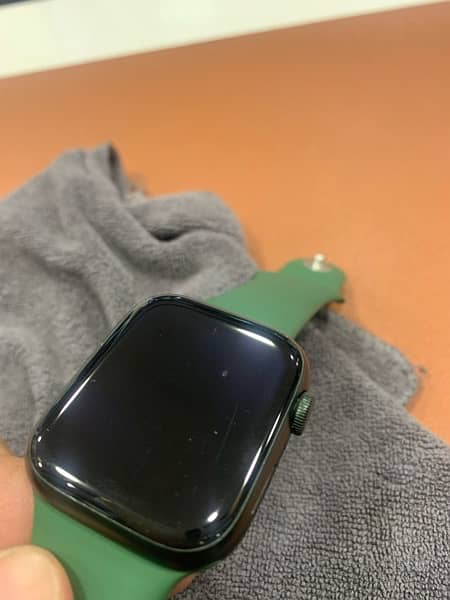 Apple Watch series 7 45mm Green 2