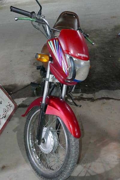 Honda prider 100cc red colour all ok 10/10 condition all genuine 4