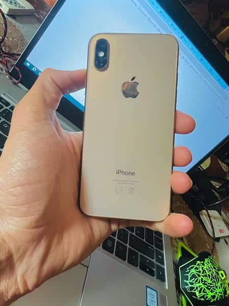 iPhone XS  64GB,  10/10 Lush Condition 7