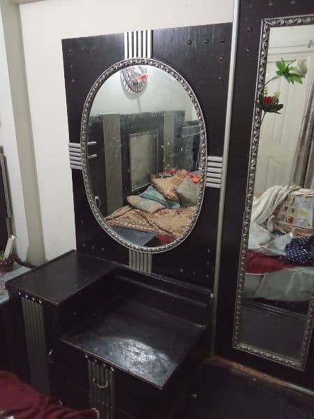 Dressing Table for urgent sale 0