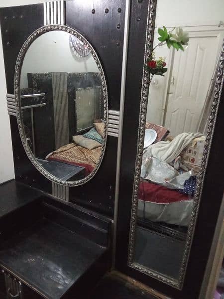 Dressing Table for urgent sale 3