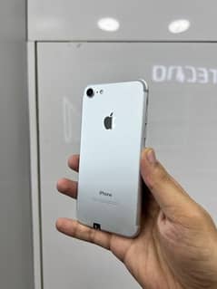 IPhone 7 Factory Unlock 32GB PTA Approved All Okay Read Add