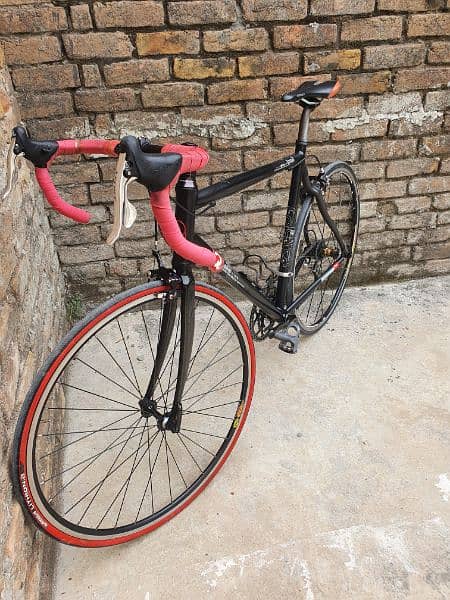 Bicycle Road bike For sale 2
