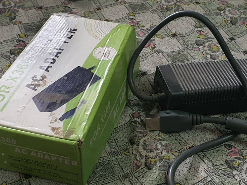 XBOX 360 Power Supply With BOX. 4