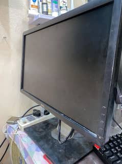 DELL monitor LCD 22inches flat panel display 9.5/10