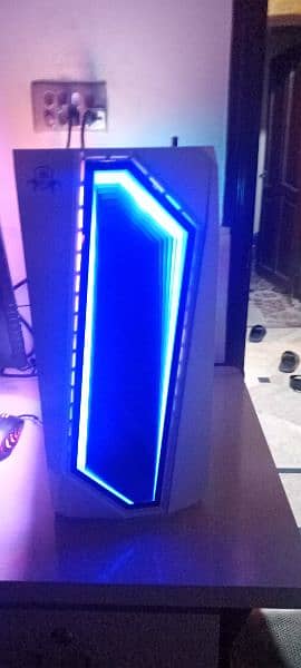 new gaming pc in rgb case 1