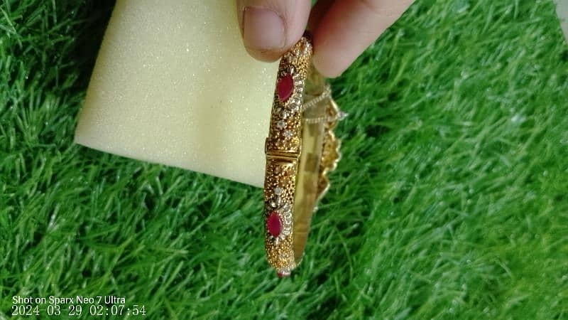gold plated bangle 1