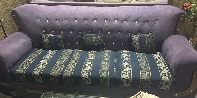 Sofa in good condition 0