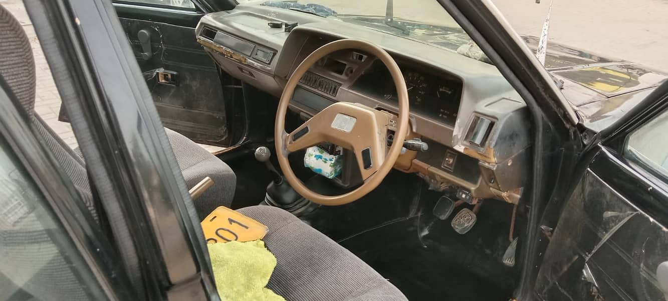 Toyota corolla 1980 ke70 11