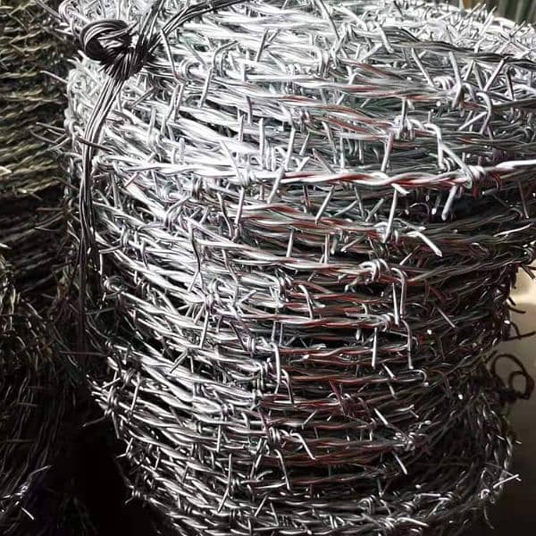 chain link fence razor wire barbed wire security mesh jali pipe 4