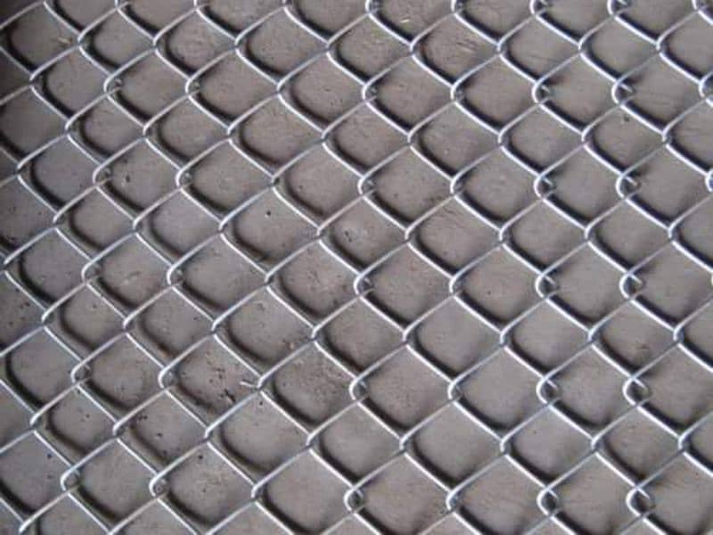 chain link fence razor wire barbed wire security mesh jali pipe 11